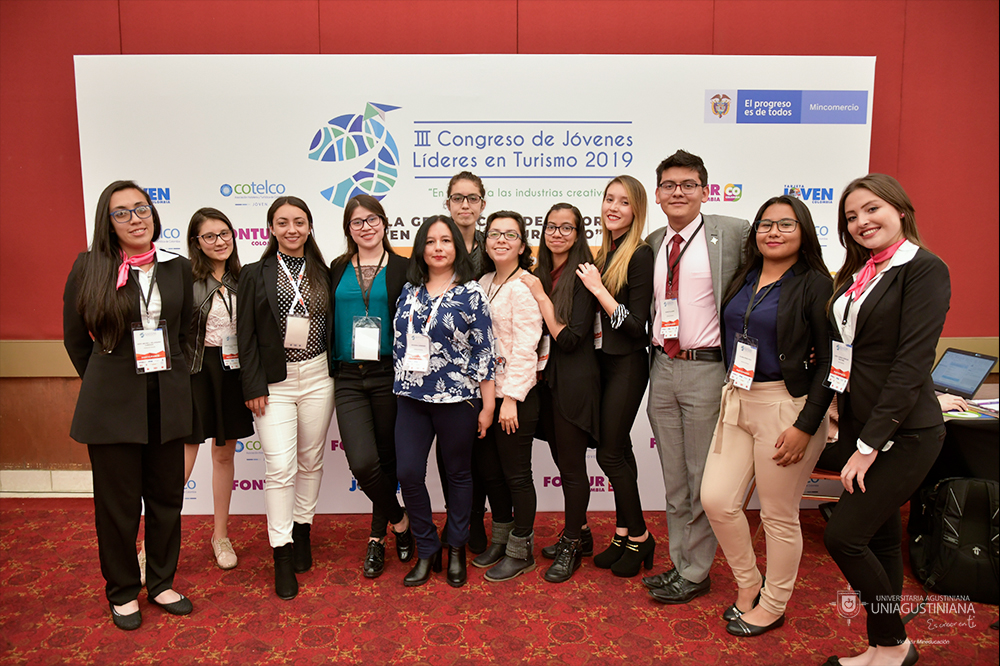 Estudiantes de Hotelería y Turismo de la UNIAGUSTINIANA, encabezan presencia y liderazgo en congreso del gremio 
