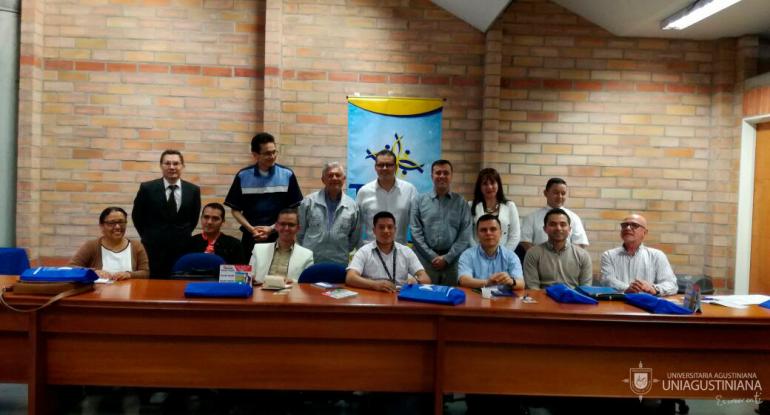 La Licenciatura en Teología participa en el encuentro semestral de TeoRed en Medellín