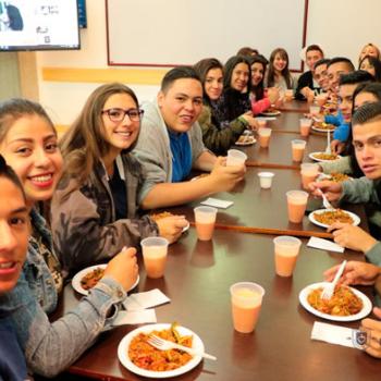 Estudiantes de grado once reciben taller en Gastronomía y Hotelería y Turismo